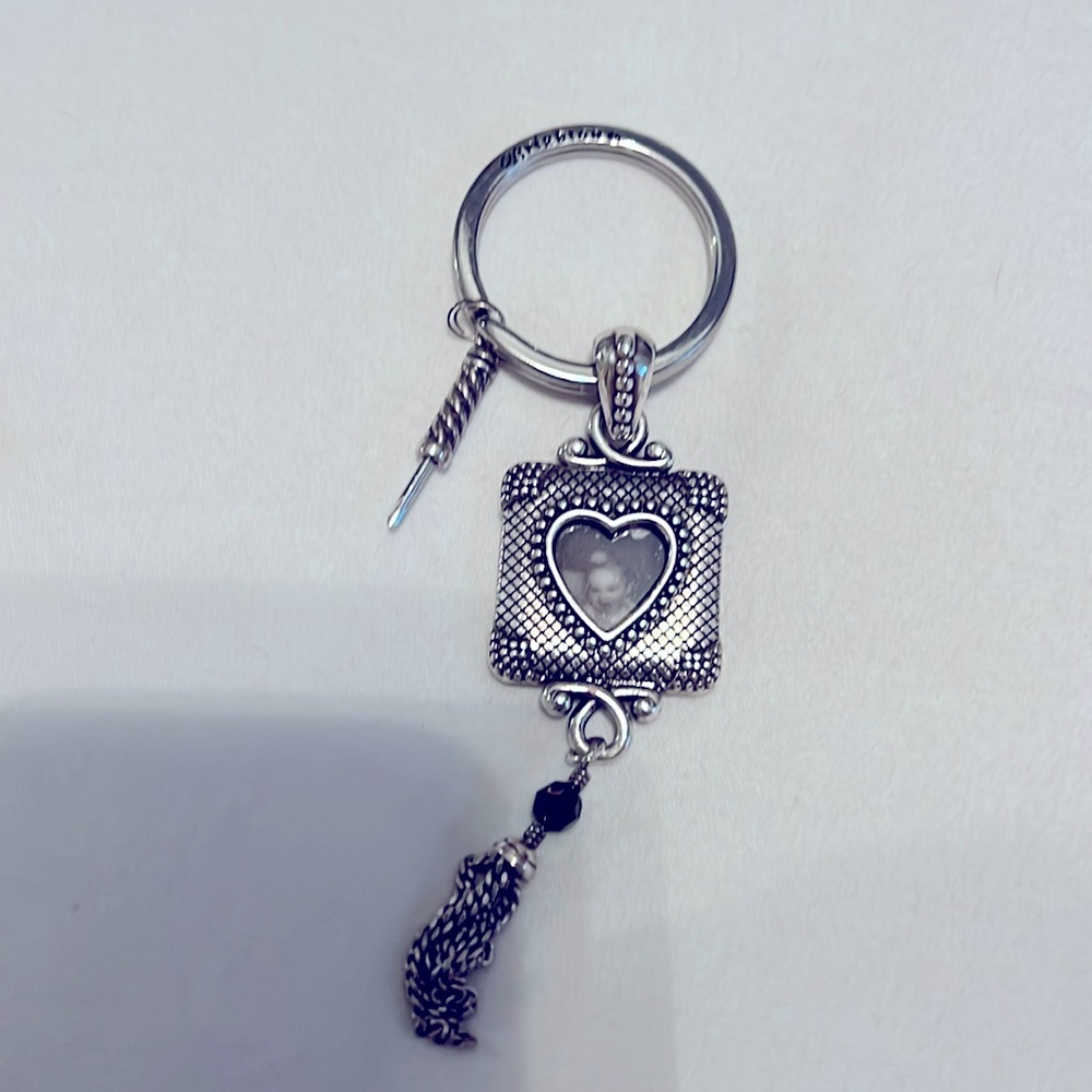 Brighton keychain vintage 🍀🌺